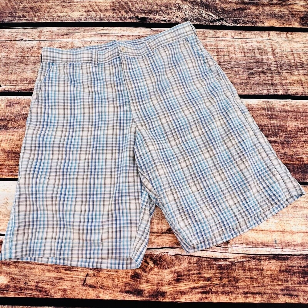 PGA Tour Men's White Blue Plaid Flat Front Bermuda Golf Short Size 32 High Rise